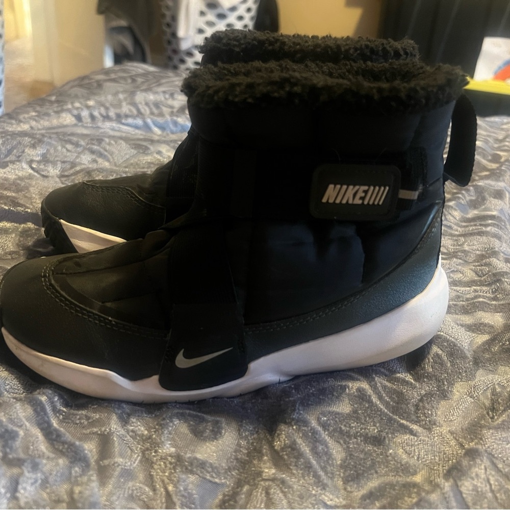 Kids Nike boots. Size 2Y